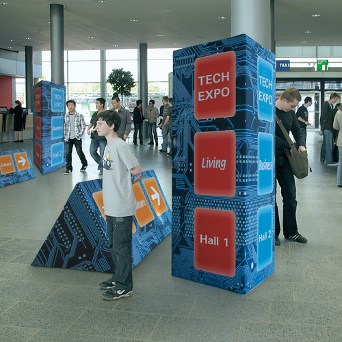 The Triangle 3D can be used as a free-standing display with a different image on each side for more exposure