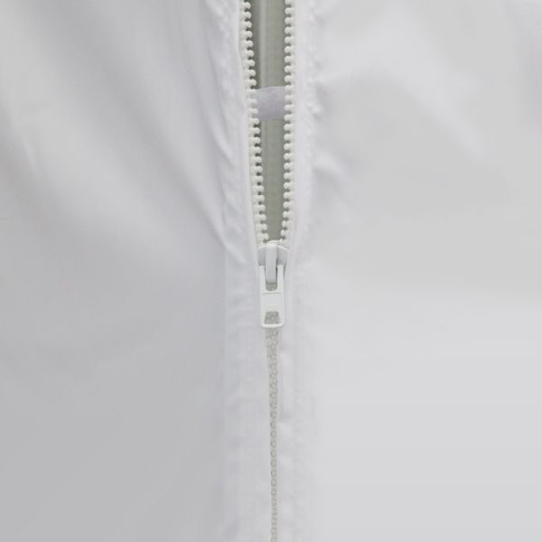 Tent walls finished with zippers on both sides allow for walls to connect without gaps for more privacy