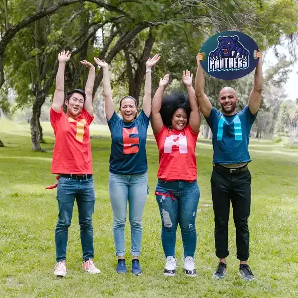 Oval handheld cheer sign